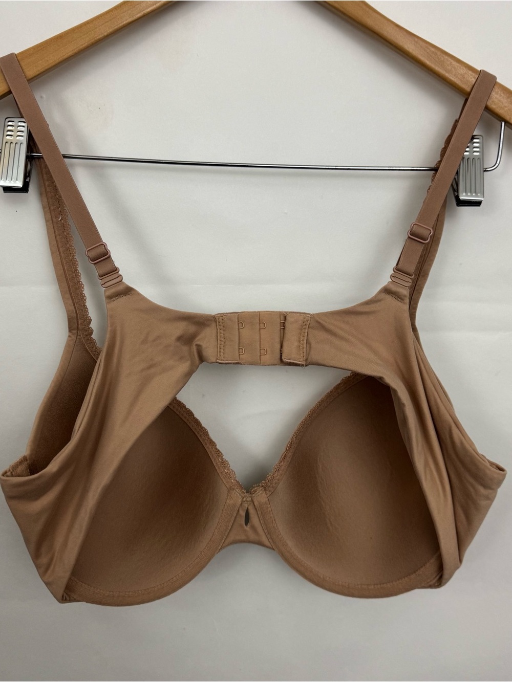 Victoria’s Secret Body By Victoria Lined Perfect coverage praline nude Bra 36C - Picture 3 of 4